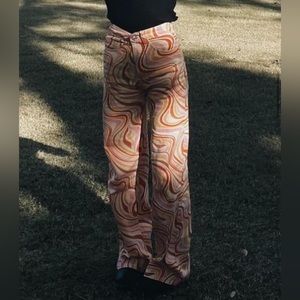 Colors: red, pink, orange, and yellow                Size: Small